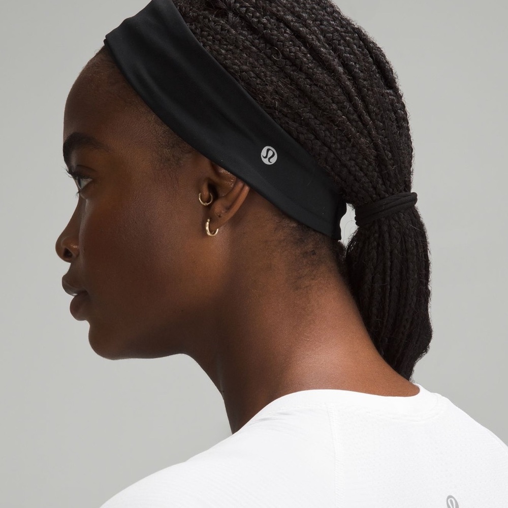 Lululemon Everywhere Sling Bag Small 2L & Luxtreme Headband Bundle (A757) - Picture 8 of 9